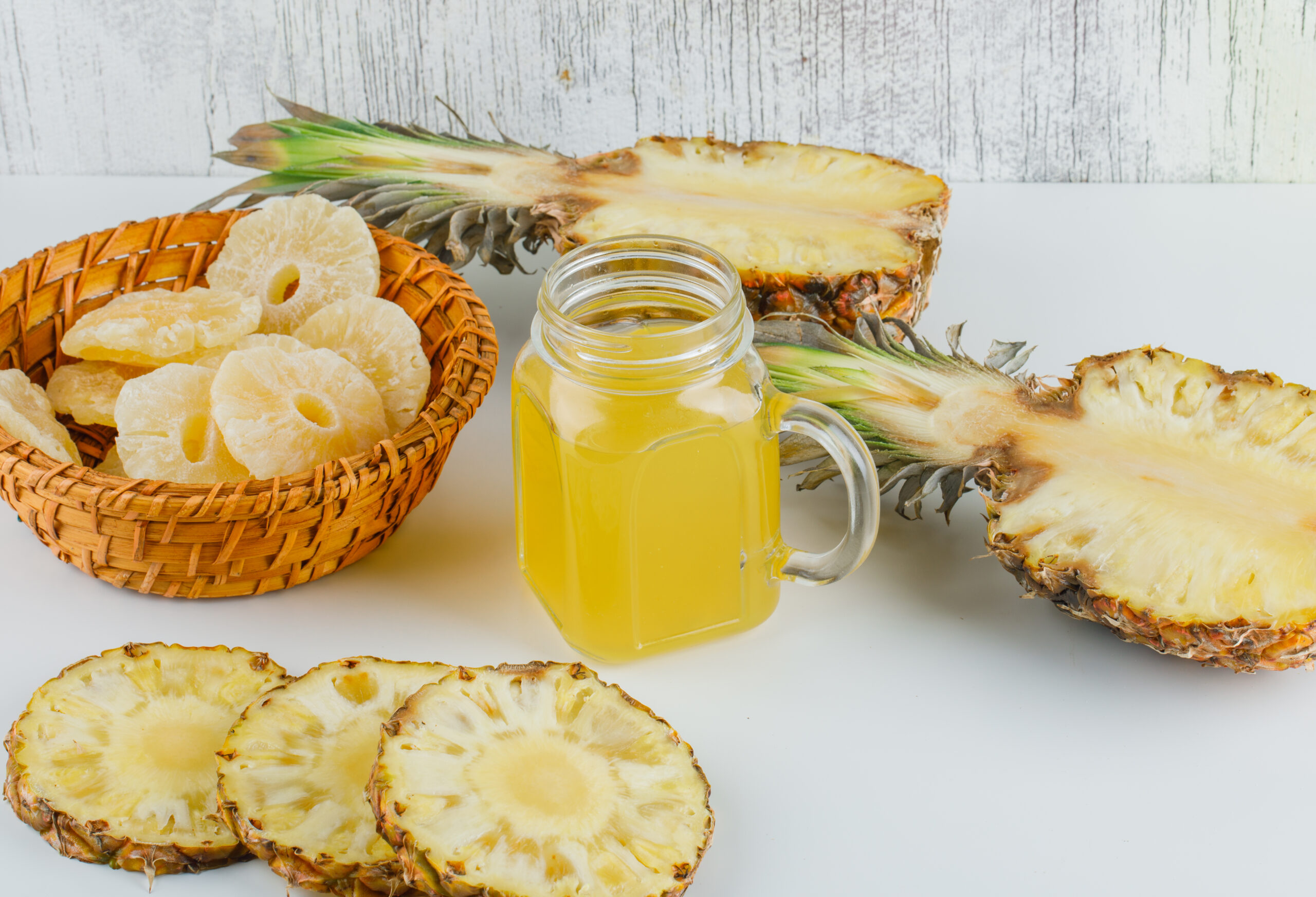 Exploring the Health Benefits of Quercetin with bromelain