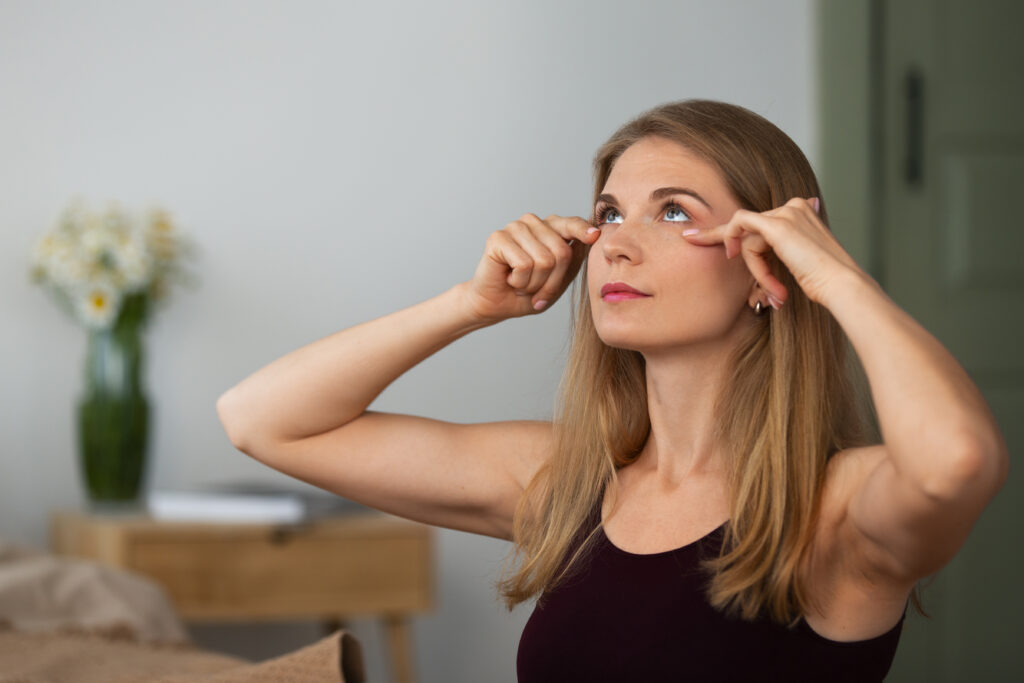 12 eye exercises to improve eyesight